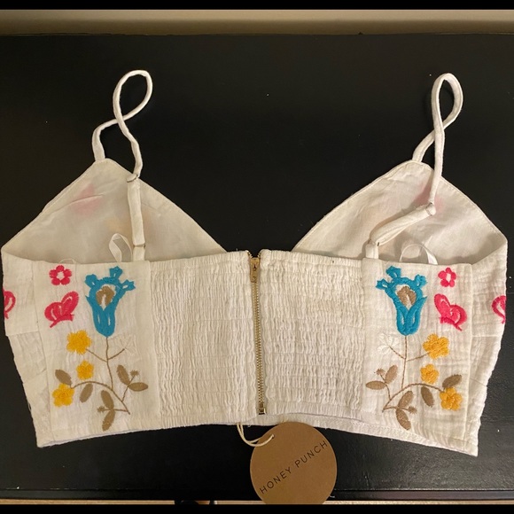 Embroidered Crop Top - Picture 3 of 7